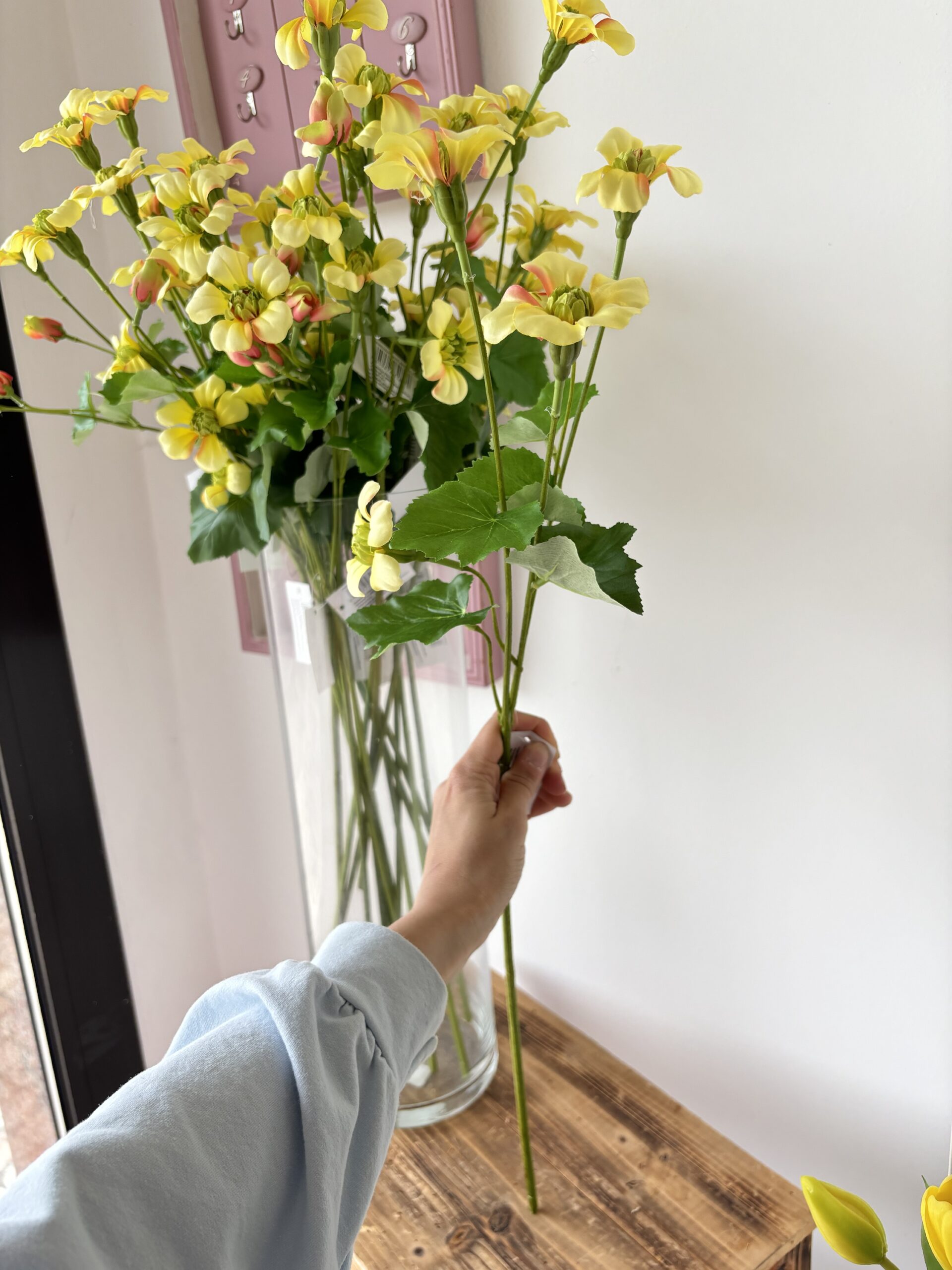 Ramo nasturzio 4 fiori con bocciolo giallo
