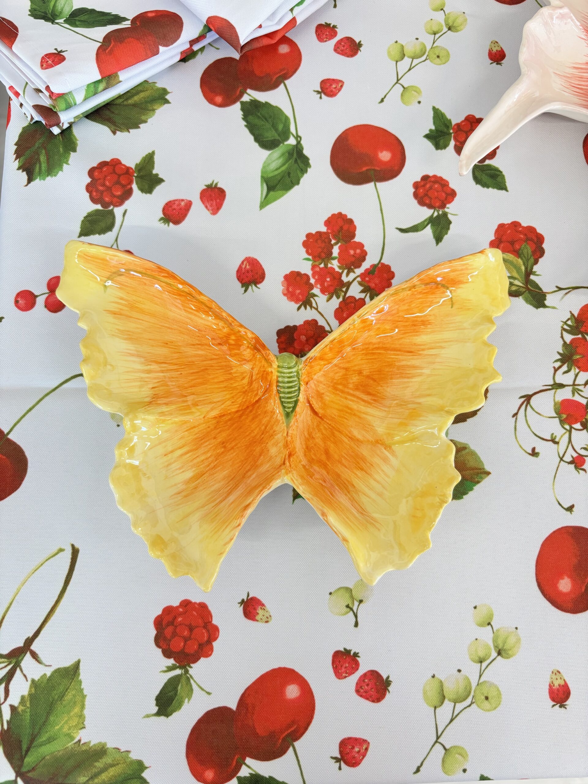 Piatto farfalla giallo 21 cm