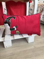 Cuscino rettangolare velluto gnomo rosso - immagine 2